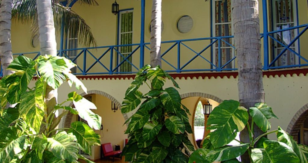Caimanera Hotell Exteriör bild